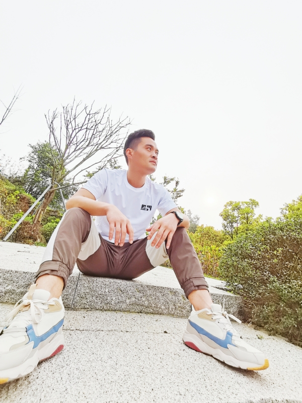 一个人，干净利落的第一张照片--古田相亲网